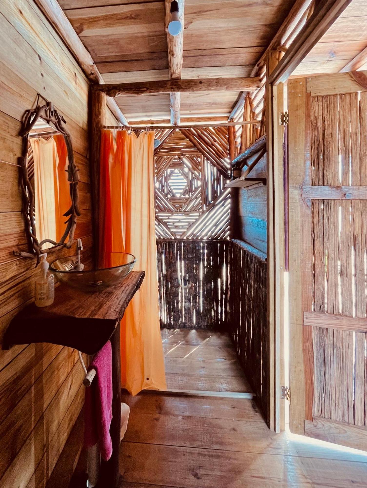 Urraca Monkey Island Eco Resort (Adults Only) Punta Laurel Zewnętrze zdjęcie